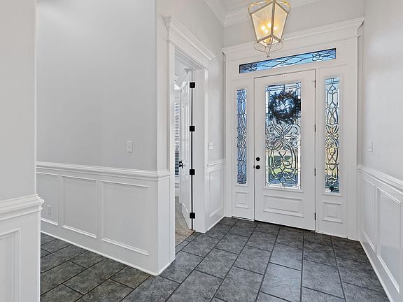 4th image of 1673 Hollow Cove Ln