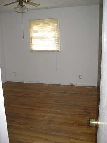 Building Photo 4