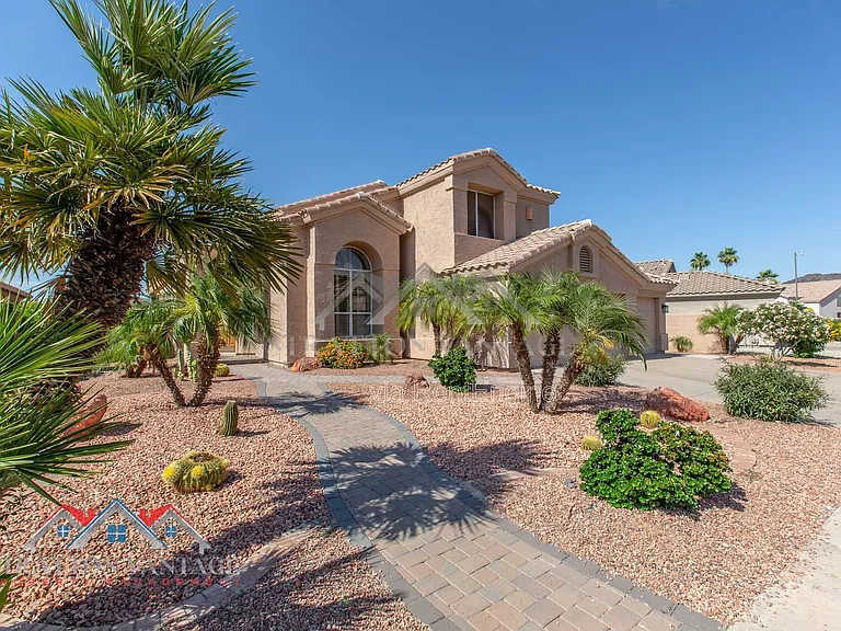 6152 W Irma Ln — Photo 3