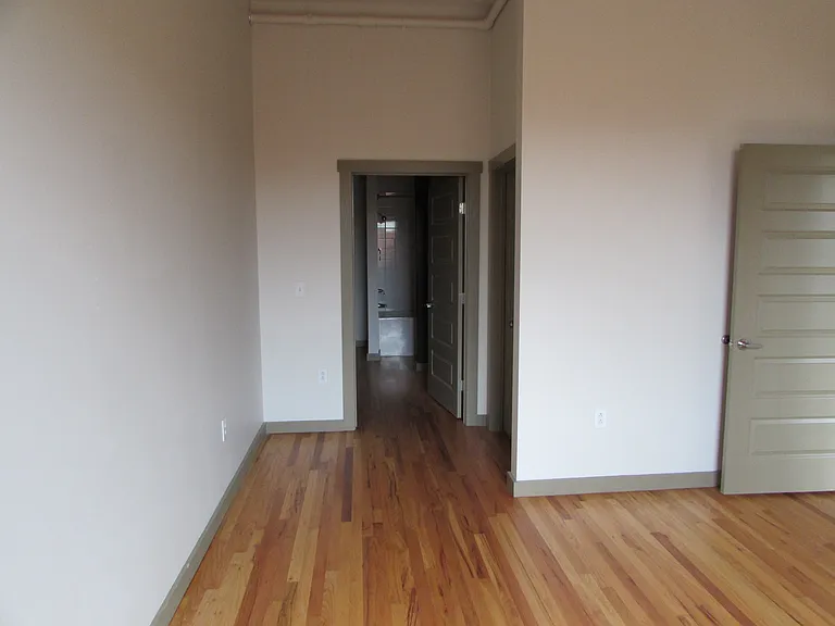 307 2nd Ave SE #G — Photo 8
