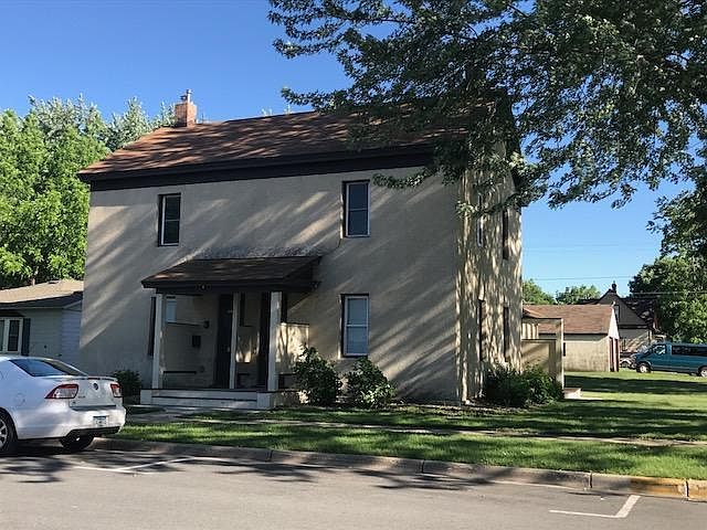 Entry on right side facing Fuller Street