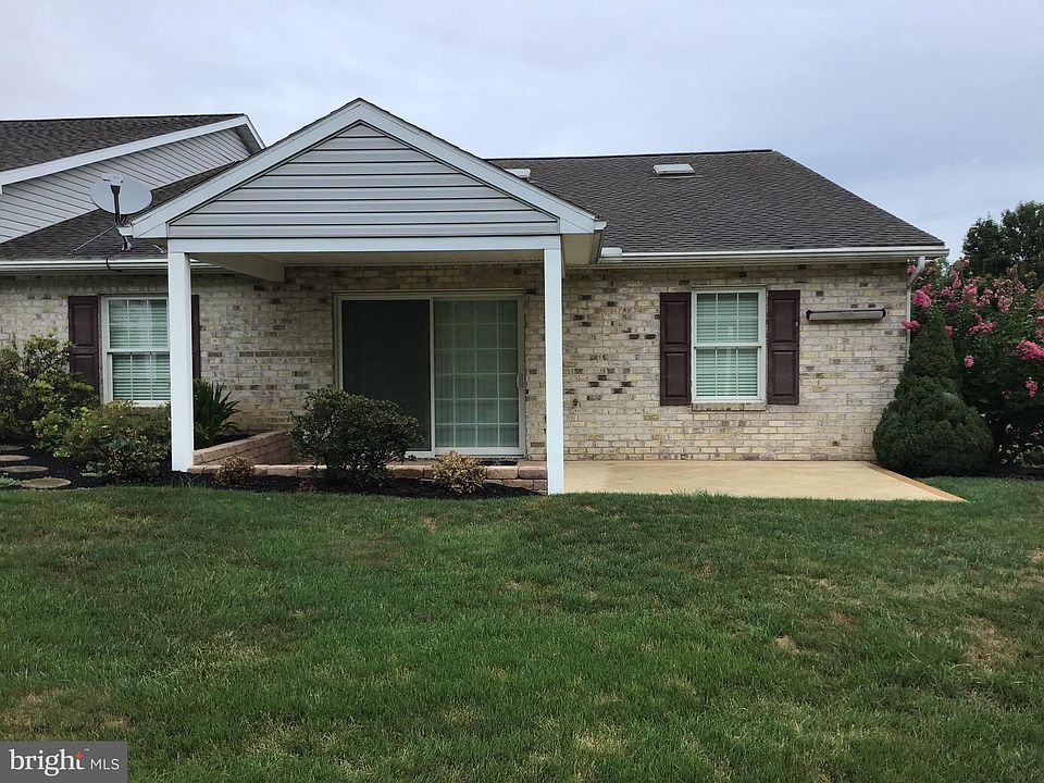 2nd image of 710 Fir Spring Dr