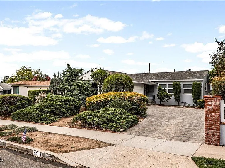 2701 Jolley Dr — Photo 2