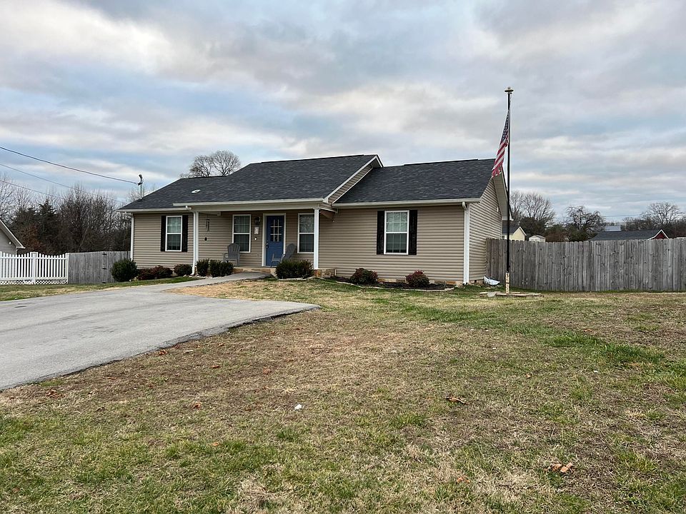 1st image of 408 Dee Dee Ct