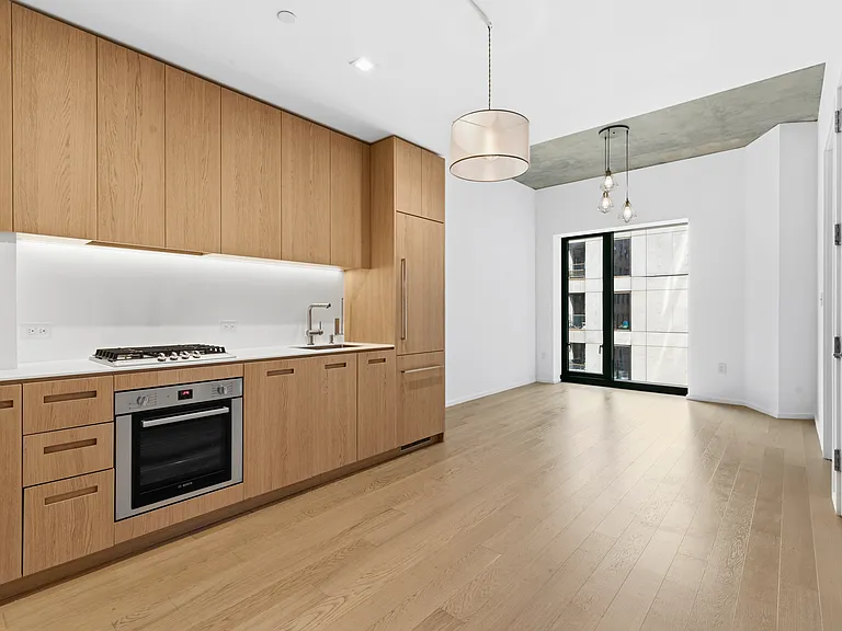 98 Front St #6P — Photo 4