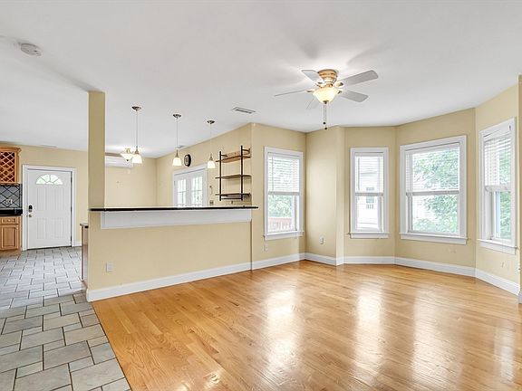 4th image of 86 Brown St APT 4