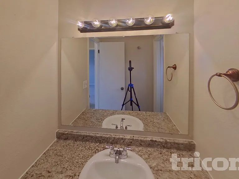 1105 Jet Wing Dr — Photo 13
