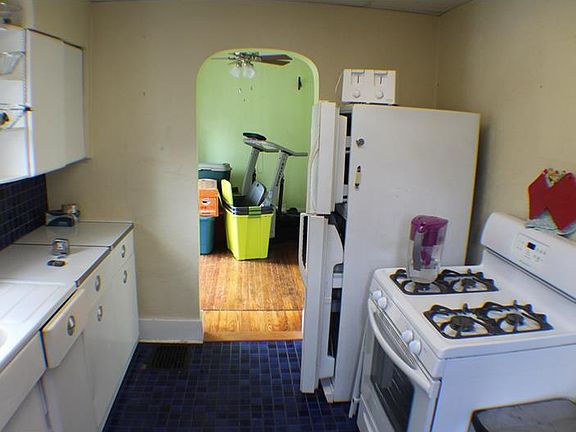 5th image of 308 Church St