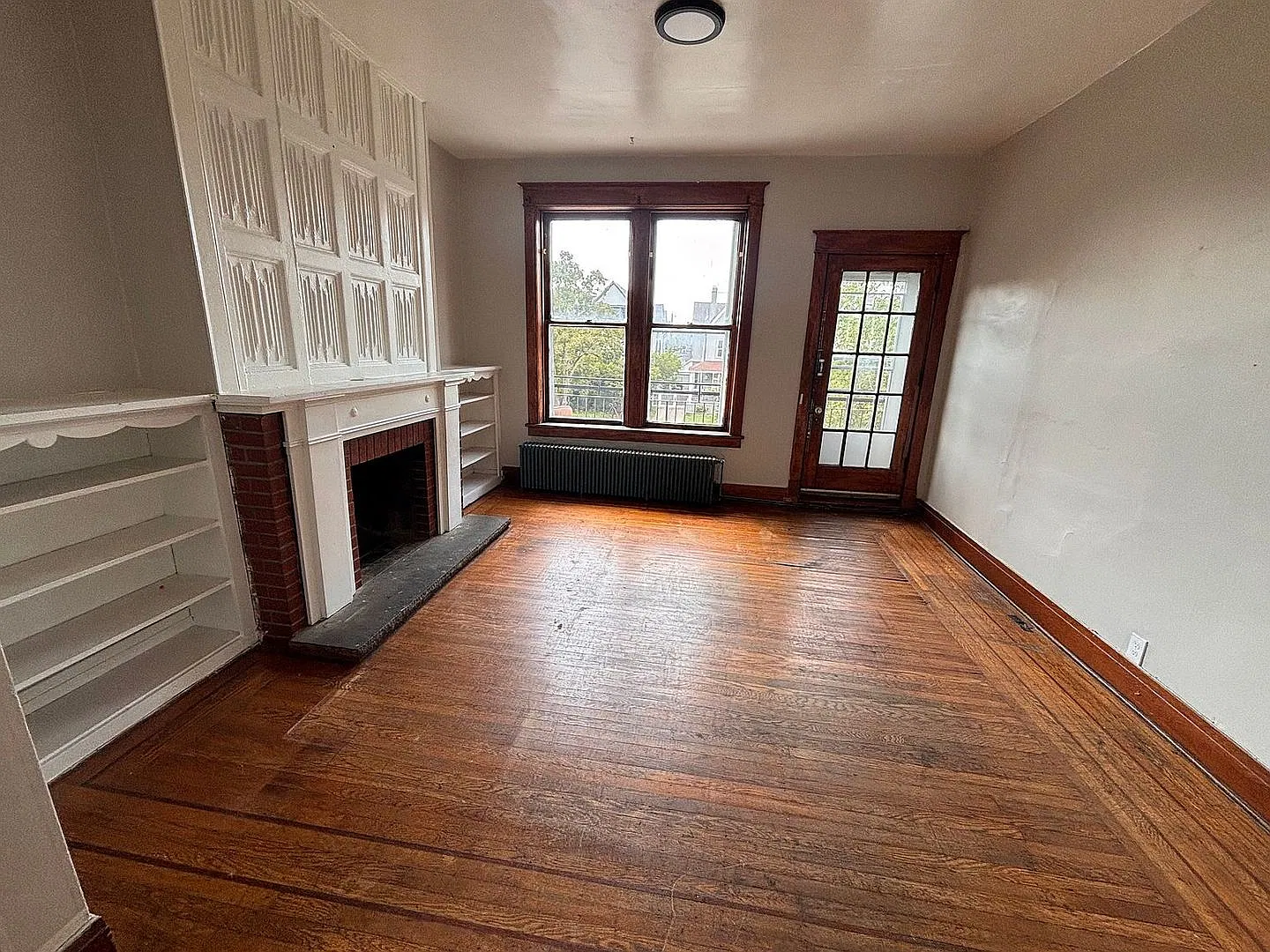799 Niagara Street — Photo 2