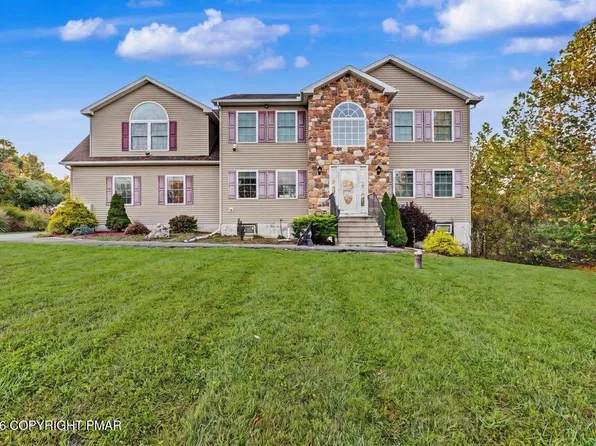 205 Courtney Dr, East Stroudsburg, PA 18302