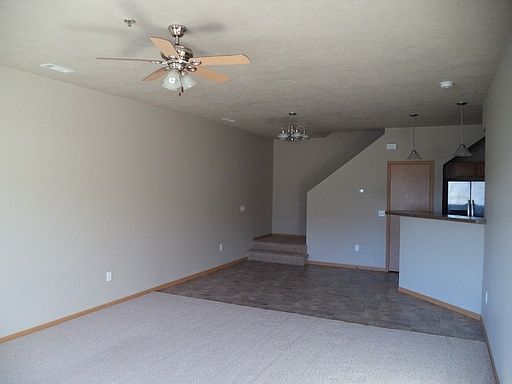 2nd image of 2252 Landmark Cir