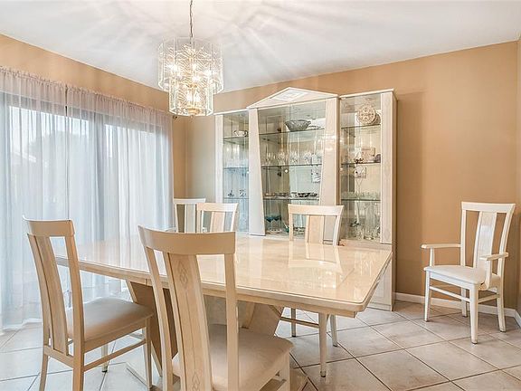 5th image of 18337 104th Ter S