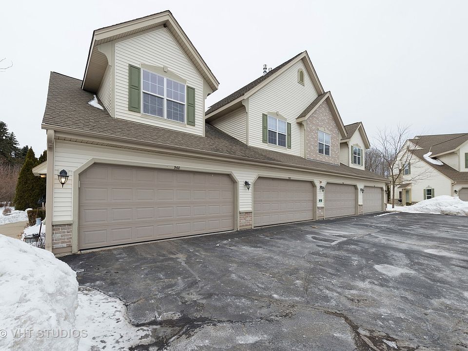 1st image of 960 Bedford Ct #201