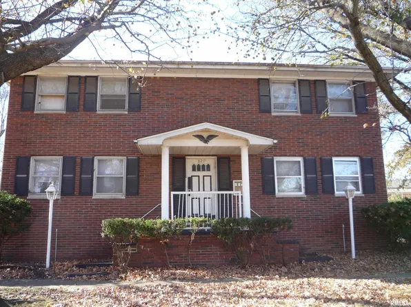 821 S Pasfield St, Springfield, IL 62704
