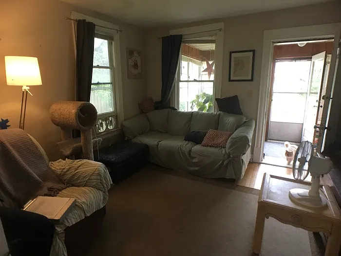 2 bed, 1.0 bath, 858 sqft, $1,629 — Photo 4