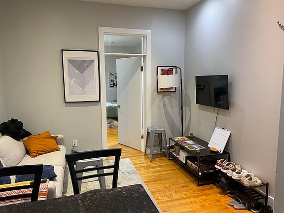 5th image of 215 Maujer St #1A