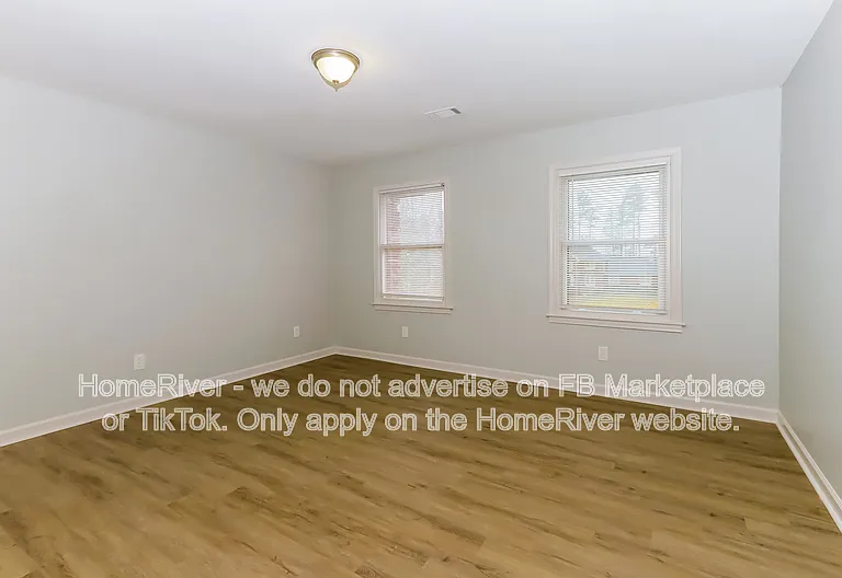 206 Leigh Dr — Photo 10