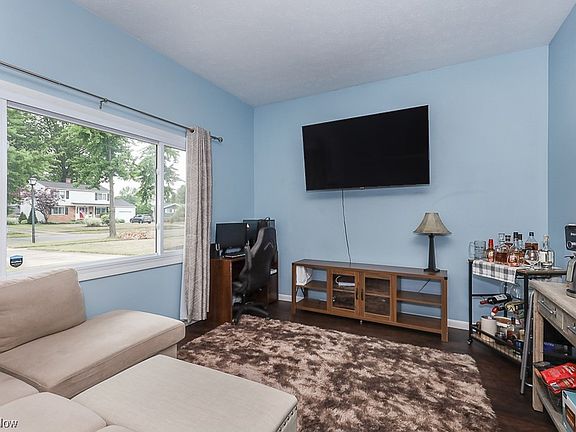 4th image of 23790 Delmere Dr