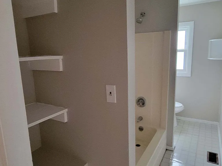114 S Hollywood Cir #114 — Photo 4