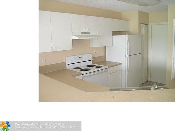 4th image of 8659 N Southgate Shores Cir
