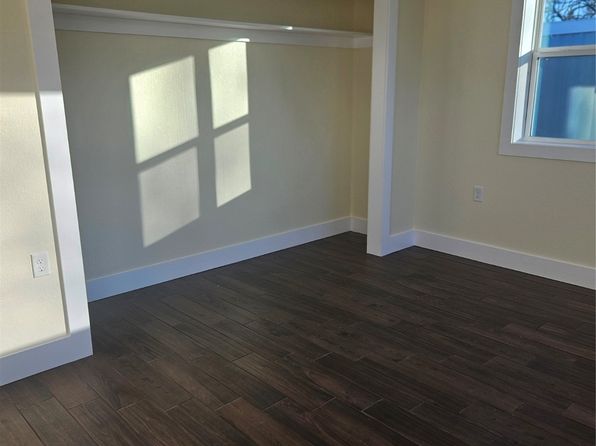 1228 Kennie Dr, Commerce, TX 75428