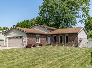 7550 W 84th Pl, Crown Point, IN 46307