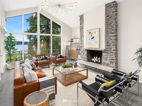 This special home offers 3 bedrooms and an additional flex room not included in the square footage