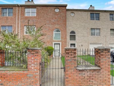 121 Arlington St, Newark, NJ, 07102