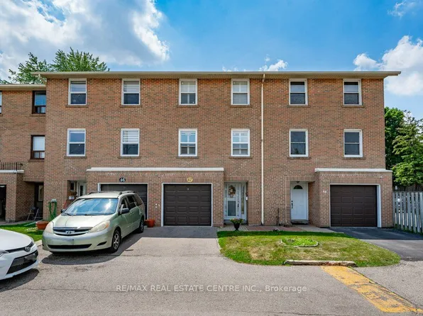 7255 Dooley Dr #47, Mississauga, ON L4T 2S7