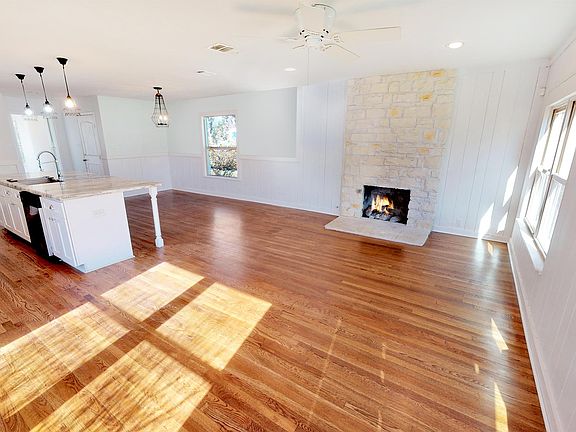 3rd image of 1106 Marsteller Ave