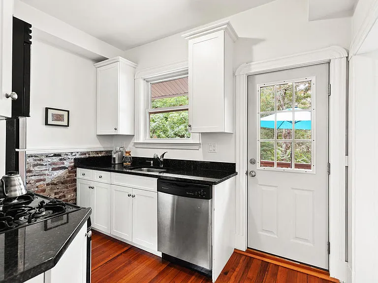 46 Elmwood St #2 — Photo 10