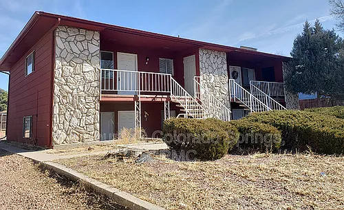 1105 Cree Dr #4 Photo 1