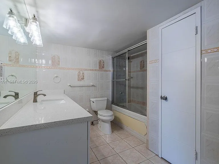 5401 Collins Ave #919 — Photo 12