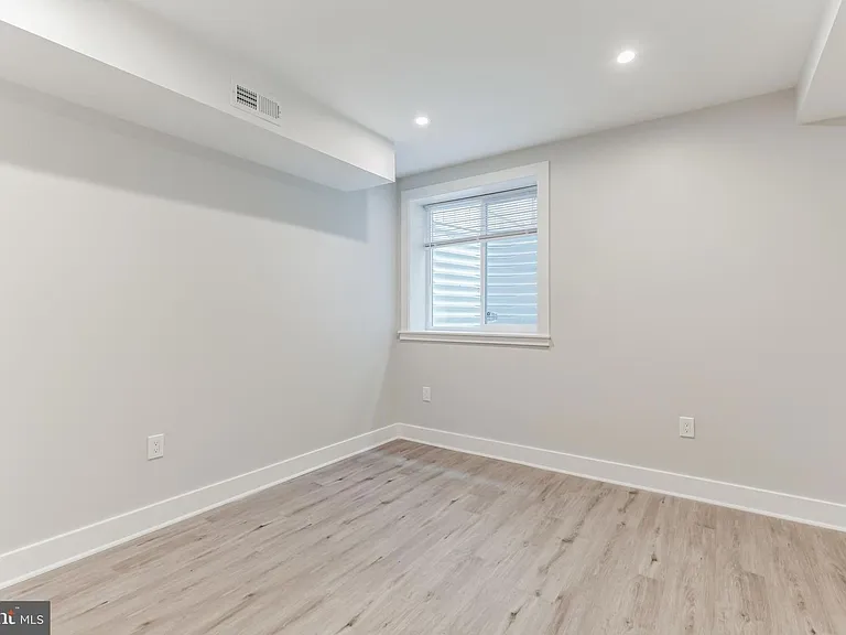 New Construction Breweytown Apartments — Photo 11