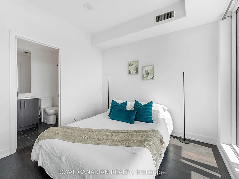 215 Veterans Dr N #1110 — Photo 11