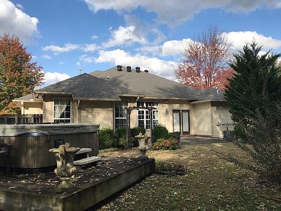 3rd image of 3465 E Madison Dr