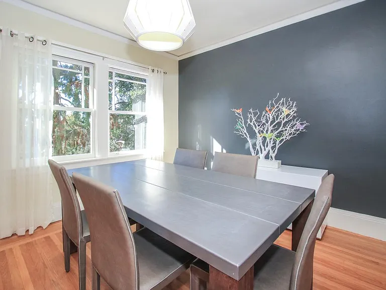 2403 Hillside Ave — Photo 9