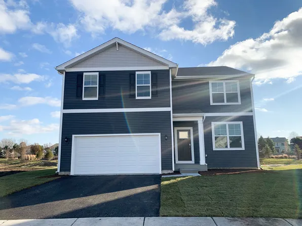 1555 Bayberry Ln, Pingree Grove, IL 60140