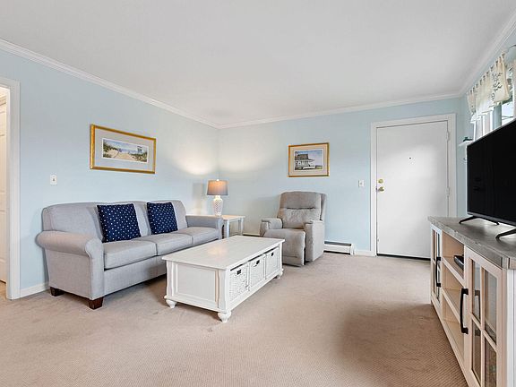 2nd image of 14 Harold Street APT 8C