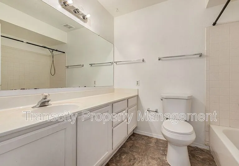 1111 W Summit Pl #27 — Photo 10