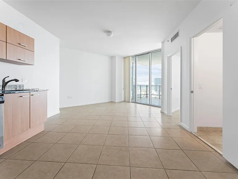 350 S Miami Ave #5 — Photo 16