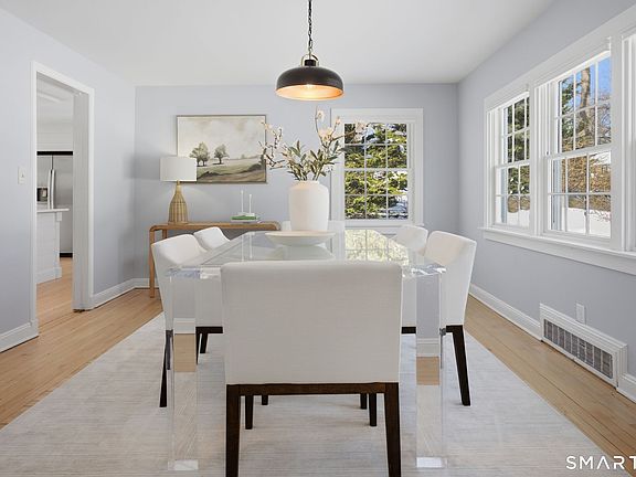 5th image of 341 Crestwood Road