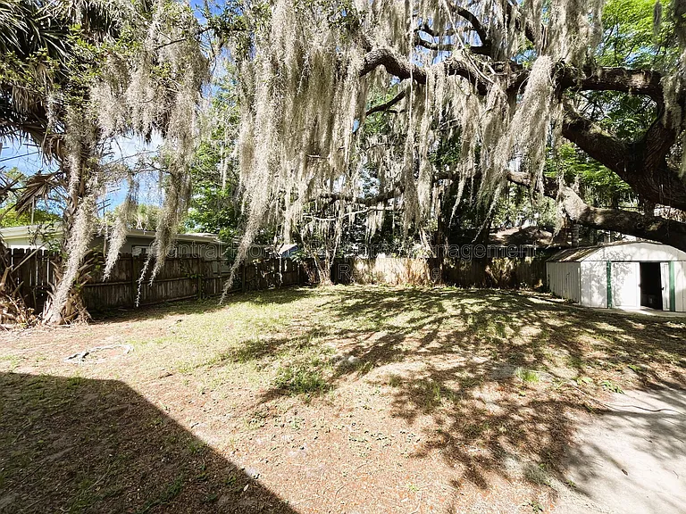 1510 Altaloma Ave — Photo 18