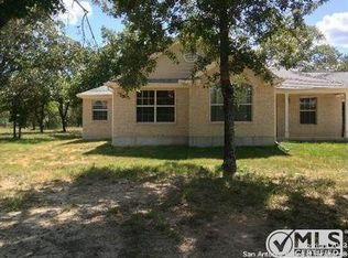 1515 Clear Lake Loop, Poteet, TX 78065