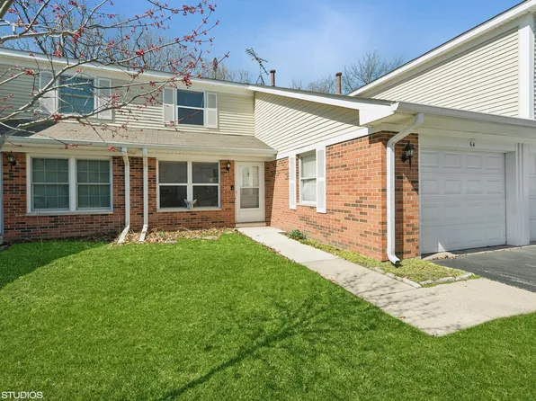 64 Pine Cir, Cary, IL 60013