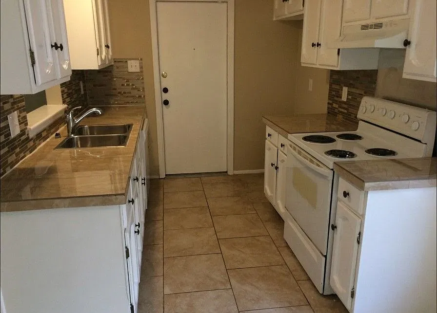 4 bed, 2.0 bath, 1275 sqft, $1,675 — Photo 3