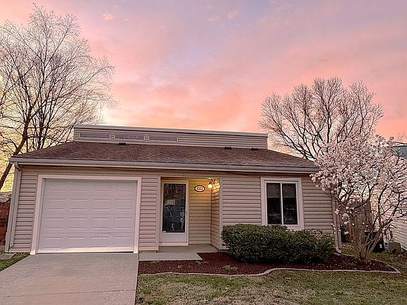 Front with Magnolia Bloom