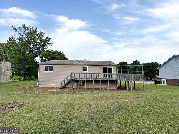 2nd image of 2642 Morgan Rd NE