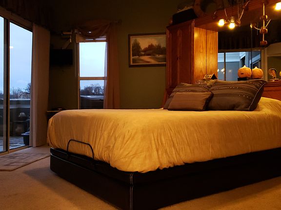 Large master bedroom with WIC