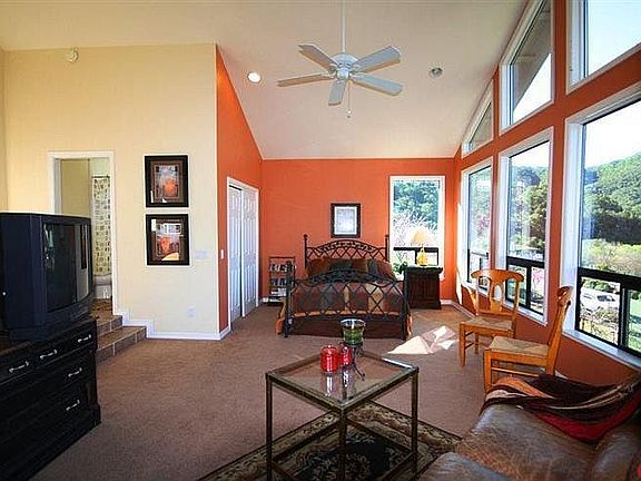 4th image of 6940 Avila Valley Dr